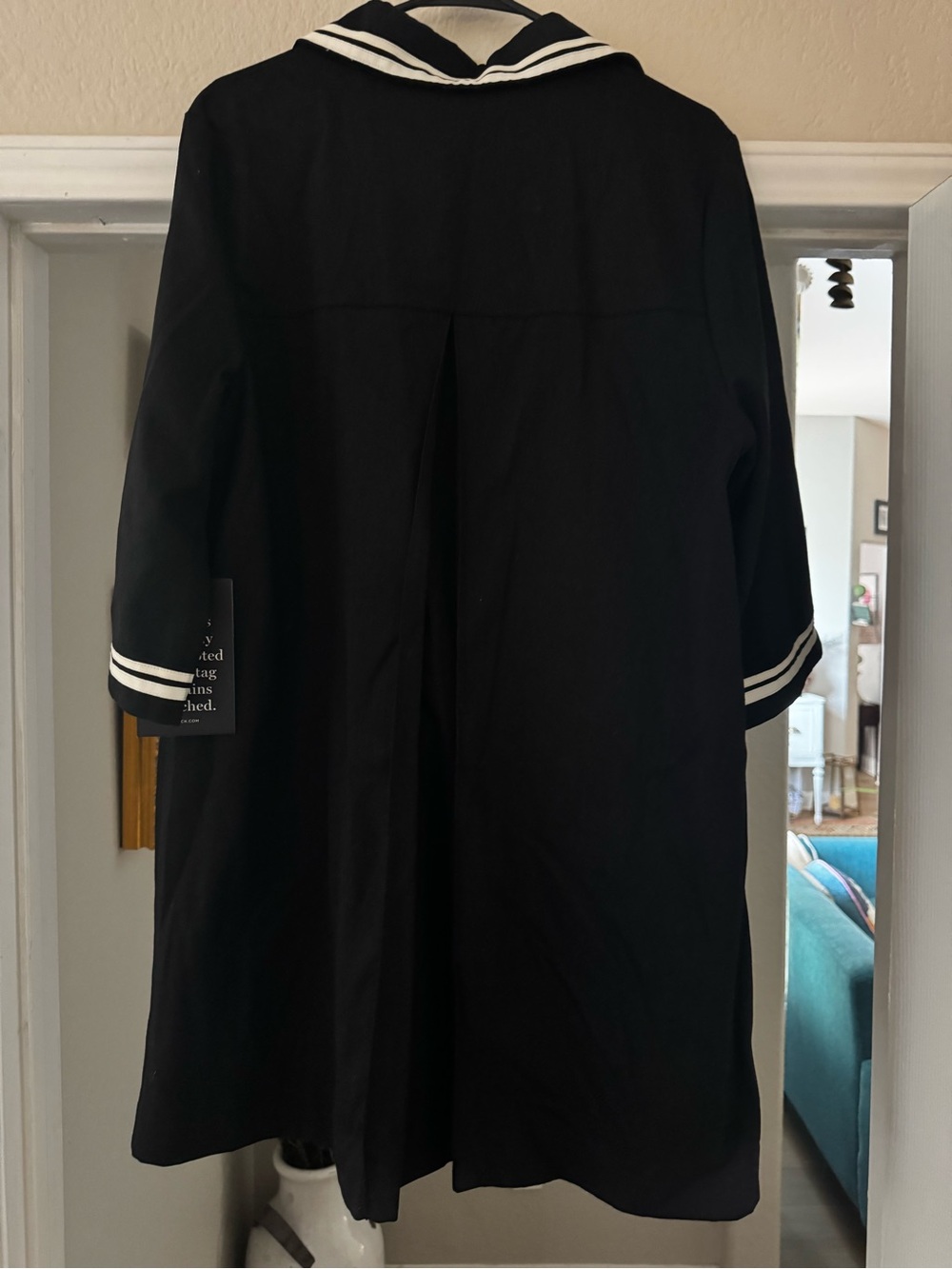 Pomander Place Black Garment with White Brand Tag - Picture 2 of 3